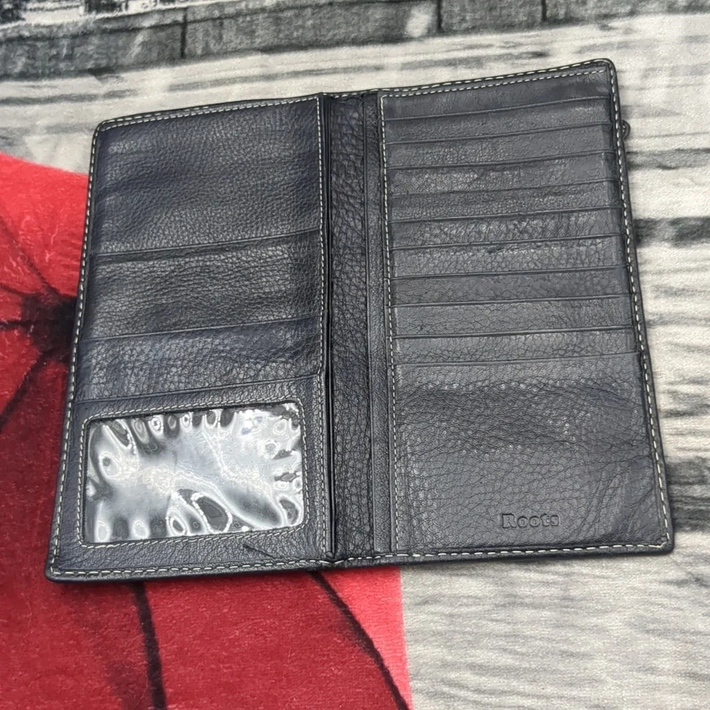 Roots Black Leather Wallet